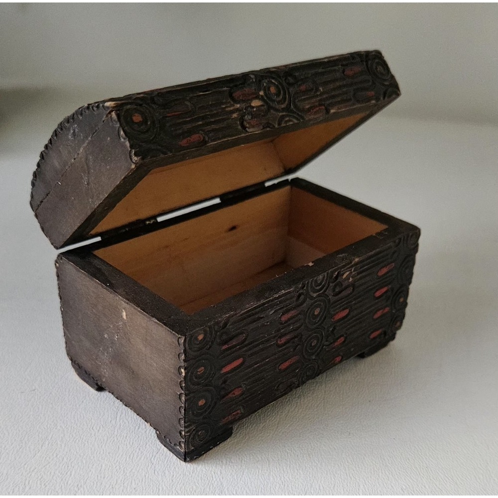 Vintage Ornate Carved Wood Box With Lid 4"